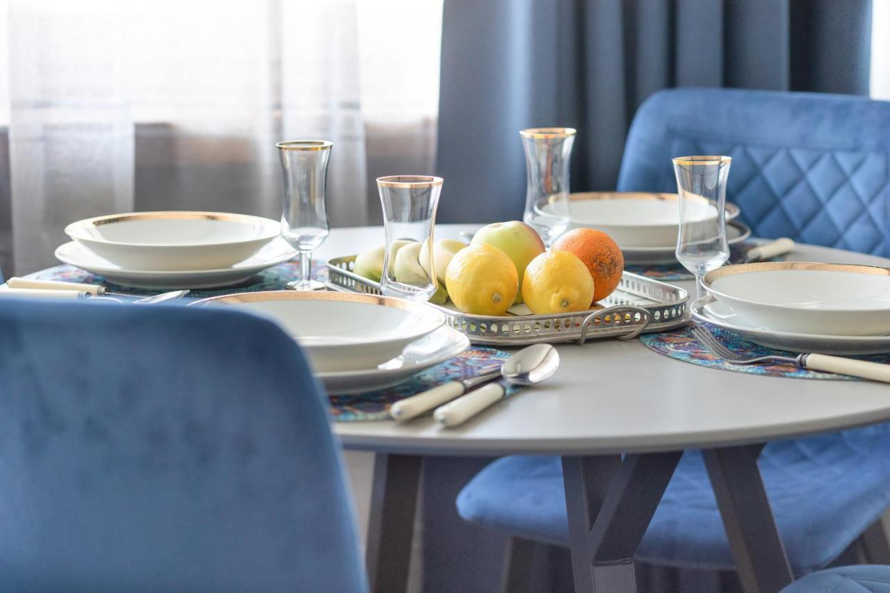 Cozy And Comfortable Wola Apartment By Noclegi Renters Varsó Kültér fotó